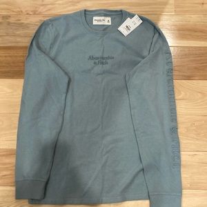 Men’s Abercrombie &Fitch Long Sleeve Shirt